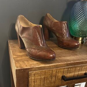Naturalizer Brown Leather Ankle Booties